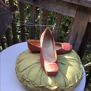 Shoe